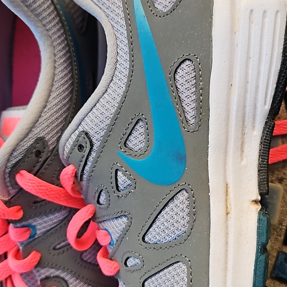 Nike Revolution 2 Running Shoes Breathable Cushioned Soles Grey/Turquoise W 9.5 - Picture 4 of 4